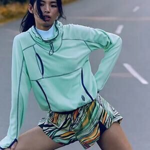 🆕FP Movement by Free People Carpe Diem Printed Shorts SZ M NWOT